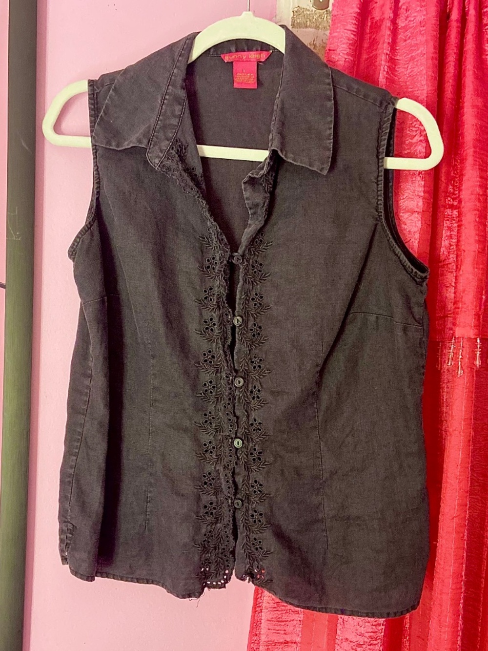 Sunny Leigh 100% Linen Floral Embroidered Button-Down Top Black Women’s Large